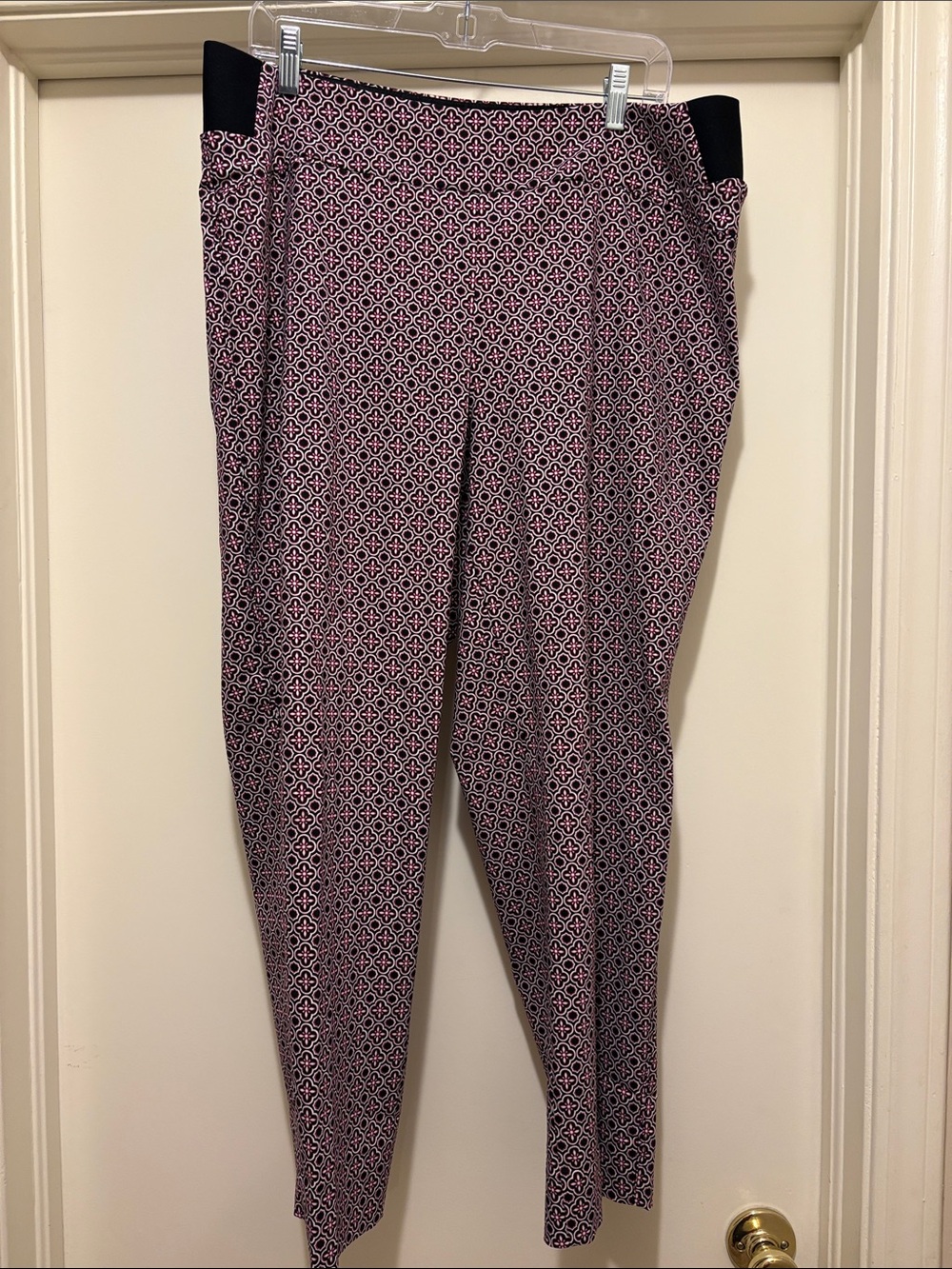 Investments Pink Geometric Skinny Ponte Pants with Black Waist Panels